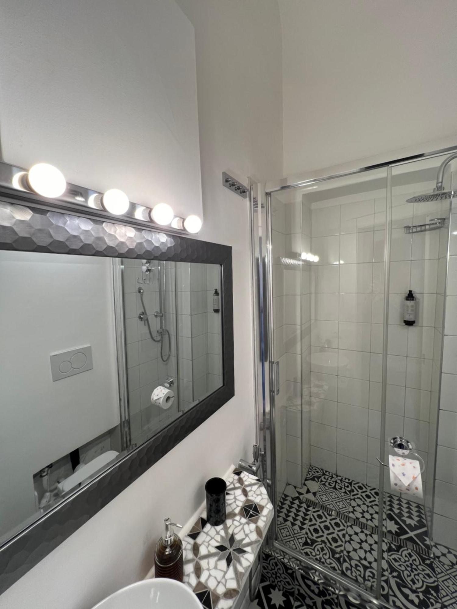 Luxury Room Anelli Center Of Roma Exterior photo